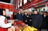 习近平考察昆明新春购物博览会，市民激动写...